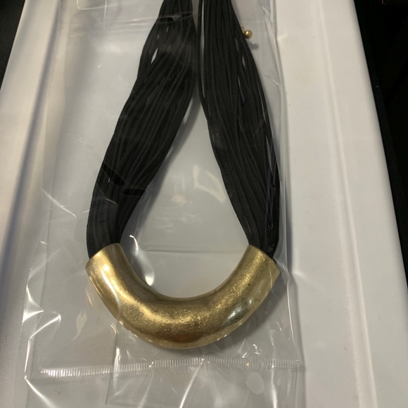 leather necklace with gold plated buckle - Picture 2 of 2